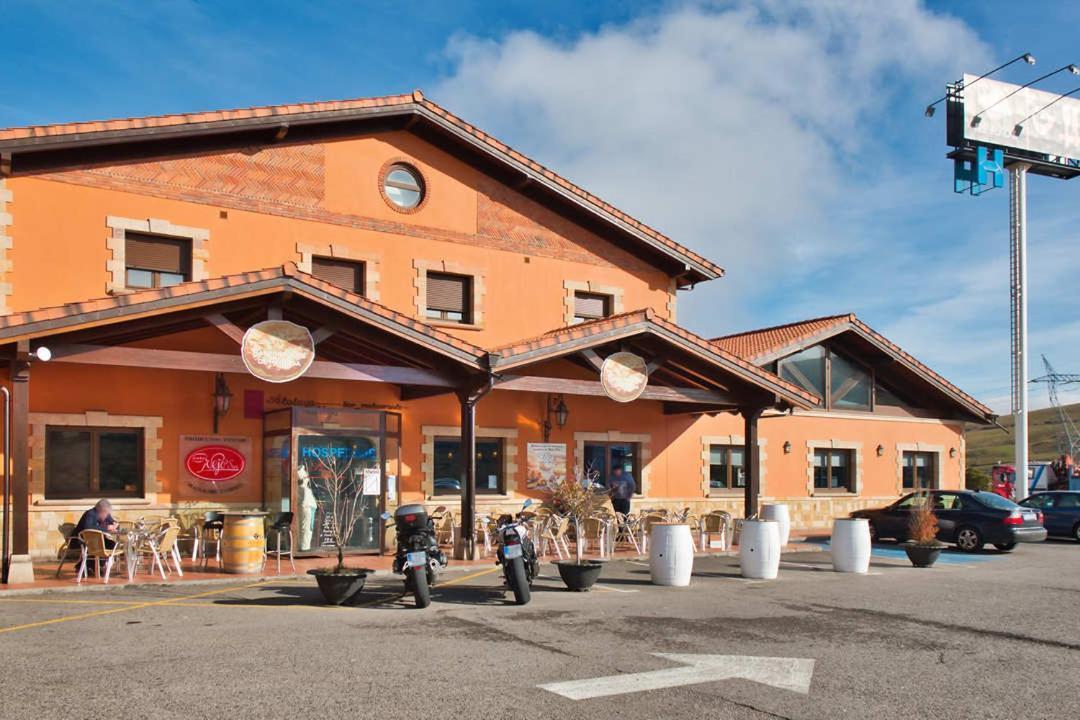 Reinosa Atalaya-La Vega Hotel Bagian luar foto